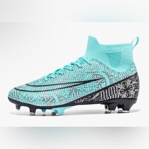 Nike Women's Turquoise Athletic Cleats